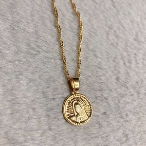 Mary pendant chain
